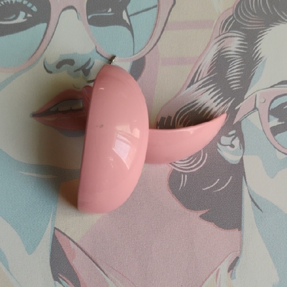 Buble Gum tone pierced earrings